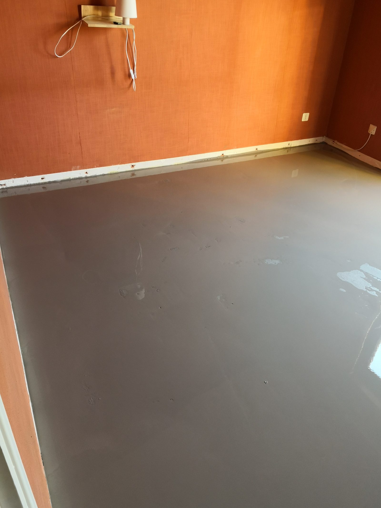 Sol ragréé et lissé prêt à recevoir le nouveau revêtement ACS Déco