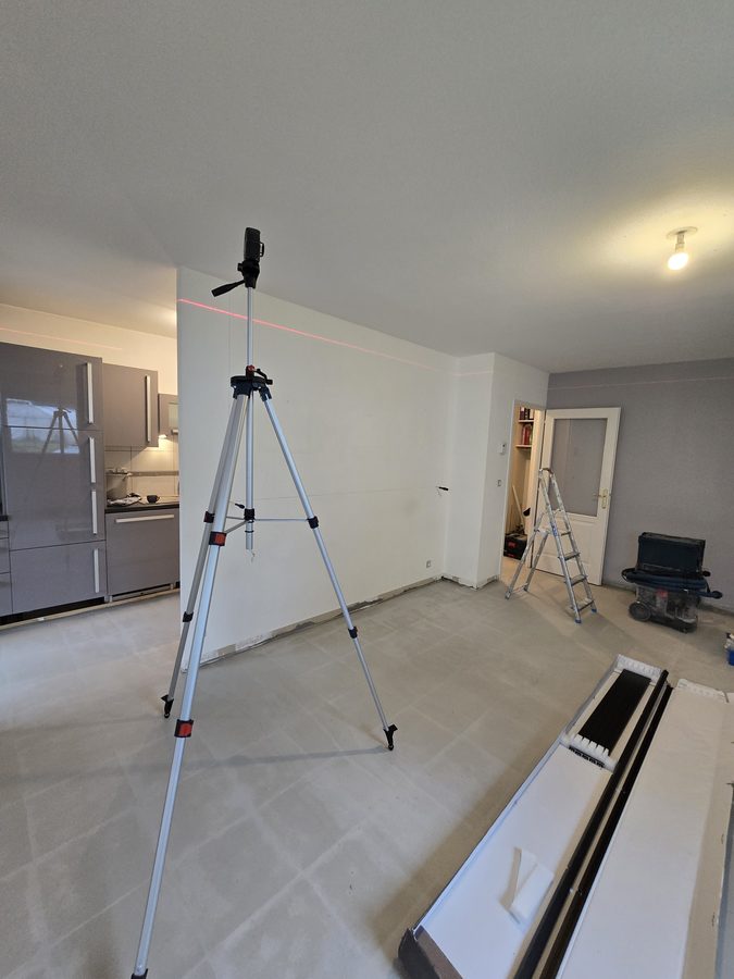 Traçage verrière niveau laser chantier